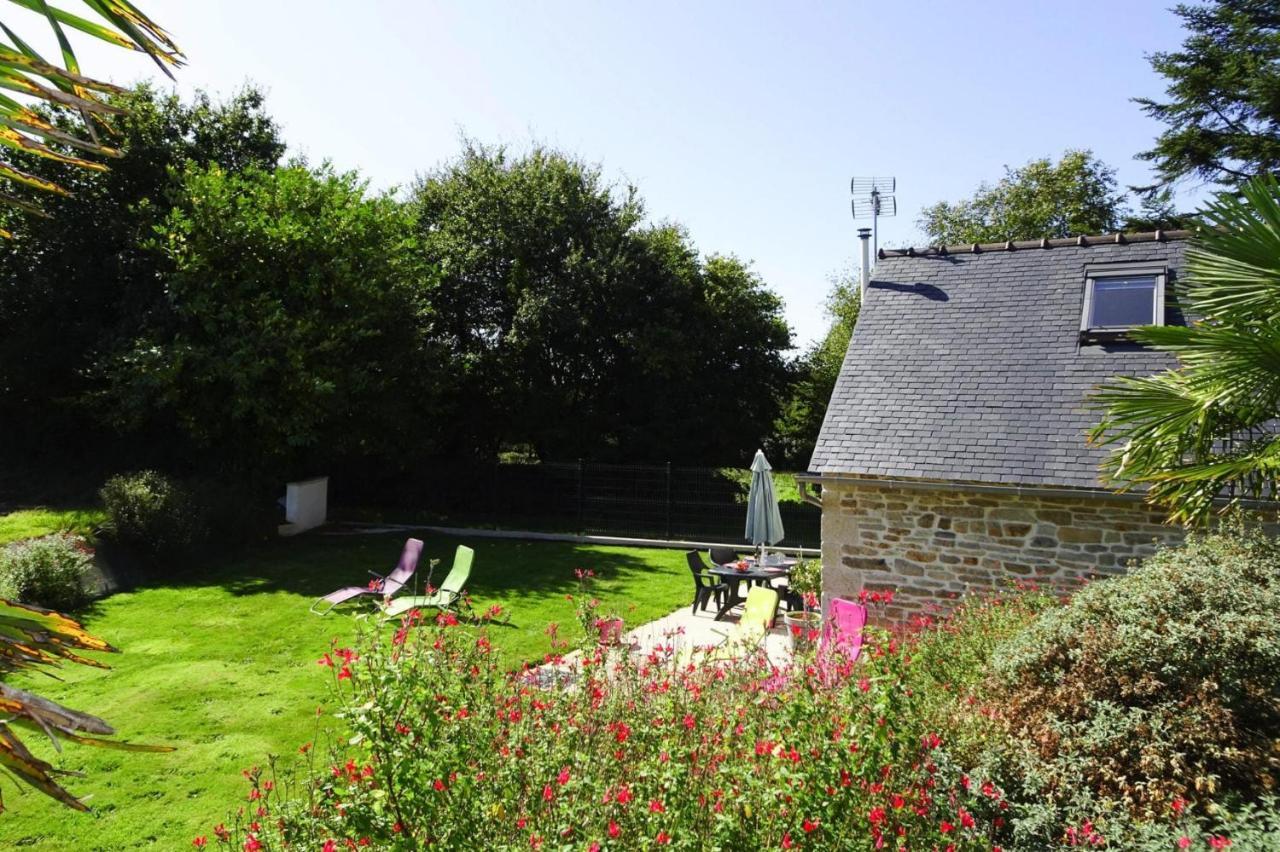 Cottage, Guerlesquin Exteriör bild